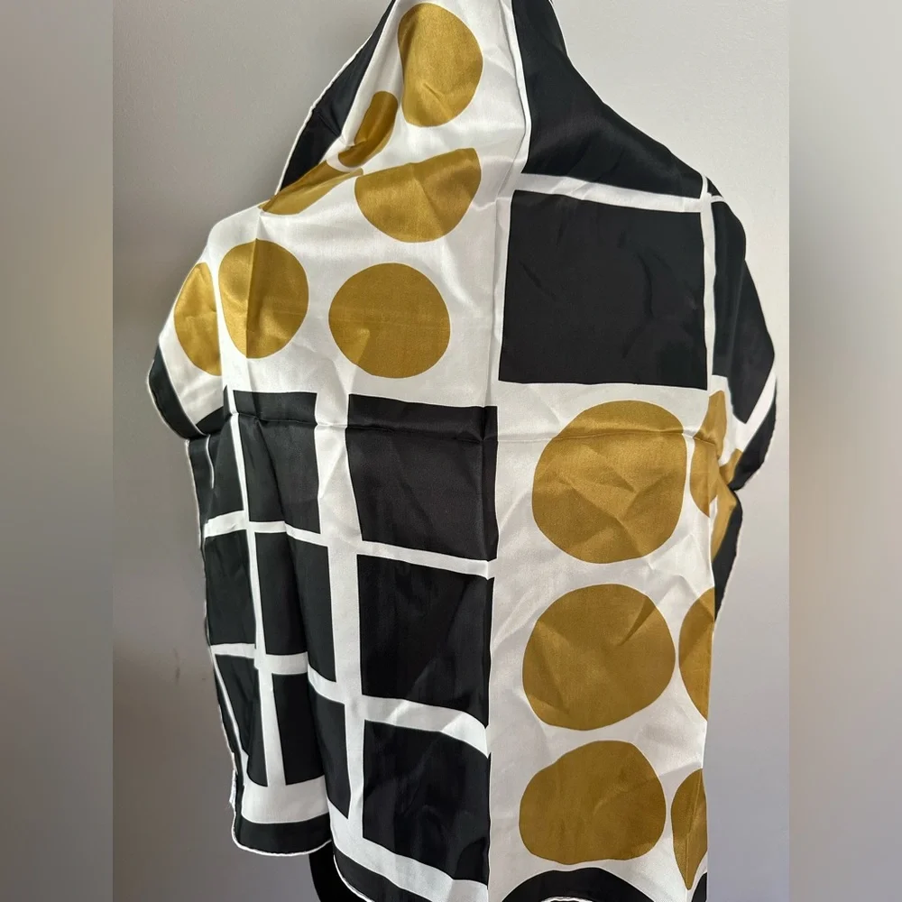 Black‎ and White Geometric Scarf